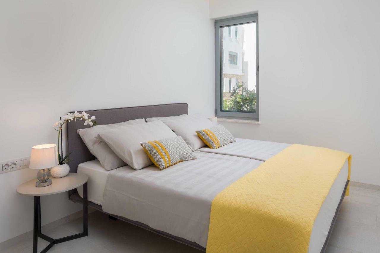 Luxury Design Beach Front Apartment Sukošan Esterno foto