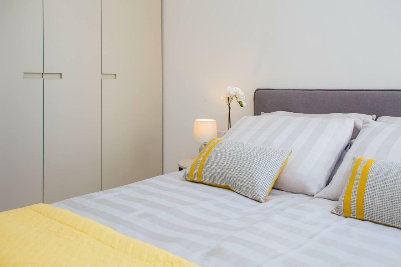 Luxury Design Beach Front Apartment Sukošan Esterno foto