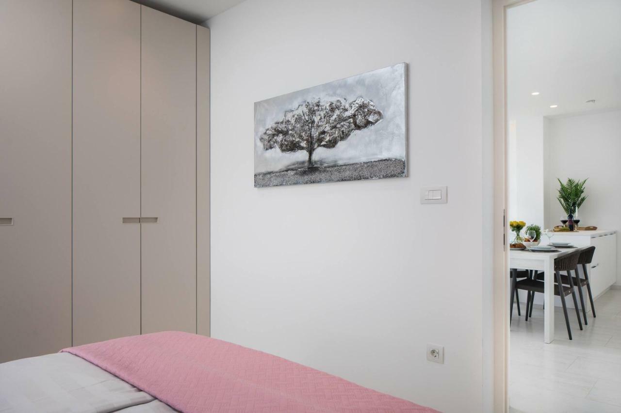 Luxury Design Beach Front Apartment Sukošan Esterno foto